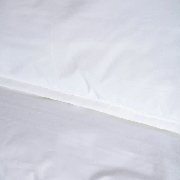 Dorma Sumptuous Down Like 4.5 Tog Summer Duvet 3 Dorma Sumptuous Down Like 4.5 Tog Summer Duvet - Image 3