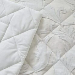 Dorma Acanthus Jacquard Bedspread -Dorma 1000150066 alt02