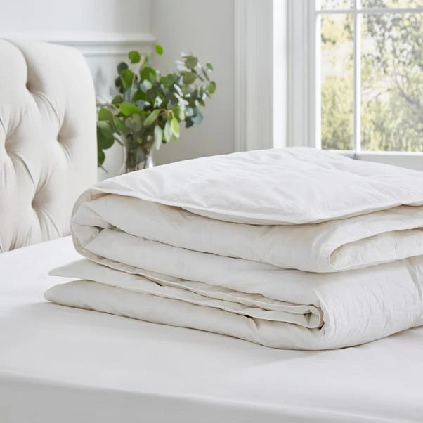Dorma Luxurious White Goose Down 10.5 Tog Duvet 14 Dorma Luxurious White Goose Down 10.5 Tog Duvet - Image 14