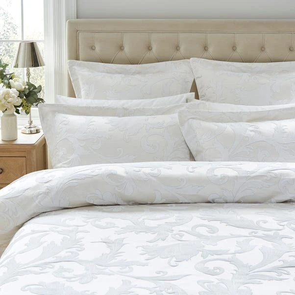 Dorma Acanthus Jacquard Duvet Cover 2 Dorma Acanthus Jacquard Duvet Cover - Image 2