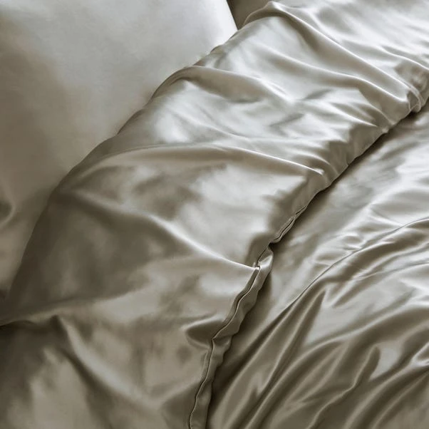 Dorma 100% Silk Duvet Cover 3 Dorma 100% Silk Duvet Cover - Image 3