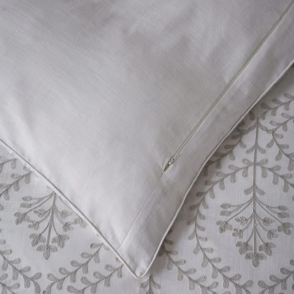 Dorma Marcia 100% Cotton Duvet Cover And Pillowcase Set 4 Dorma Marcia 100% Cotton Duvet Cover And Pillowcase Set - Image 4