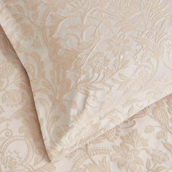 Dorma Winchester Champagne Continental Pillowcase 2 Dorma Winchester Champagne Continental Pillowcase - Image 2