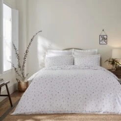 Dorma Wildflower Mauve Cotton Duvet Cover And Pillowcase Set 33 Dorma Wildflower Mauve Cotton Duvet Cover And Pillowcase Set -Dorma 30799102 alt01