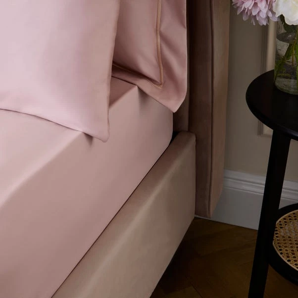 Dorma Egyptian Cotton Sateen 1000 Thread Count Fitted Sheet 2 Dorma Egyptian Cotton Sateen 1000 Thread Count Fitted Sheet - Image 2