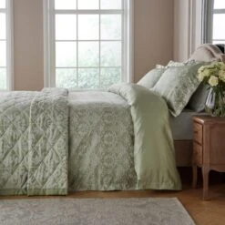 Dorma Fuchsia Bells Bedspread 11 Dorma Fuchsia Bells Bedspread -Dorma 30927619 alt02